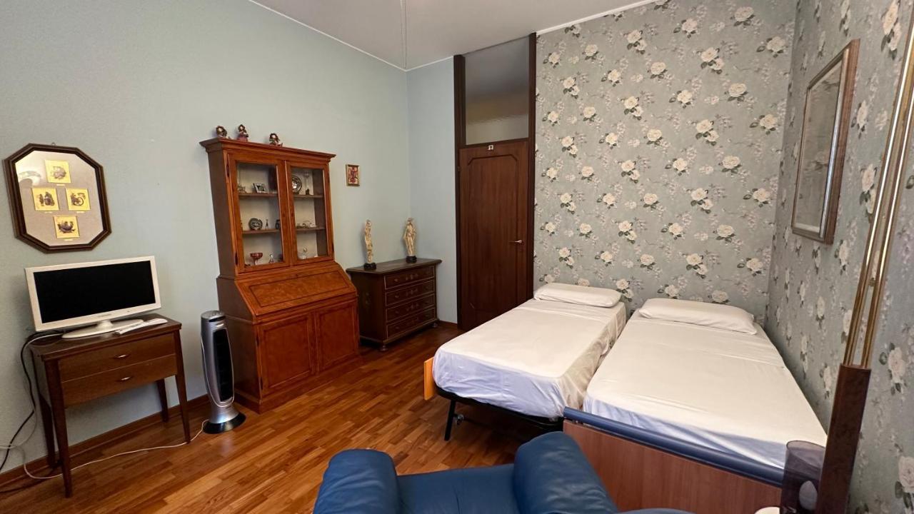 Dehomes - Two Bedrooms, Terrace, Wi-Fi, Tram To Centre & Rho Fiera Milão Exterior foto